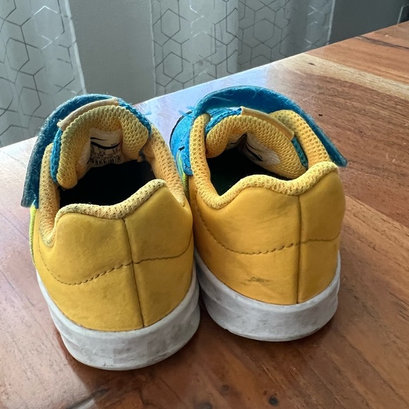 Nike kid shoes US 6C USED blue and yellow - Picture 2 of 5